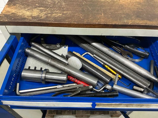 Garant materiaalkast met inhoud - afbeelding 3 van  5