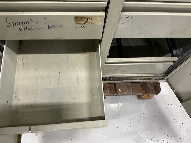 Garant materiaalkast met inhoud - afbeelding 8 van  9