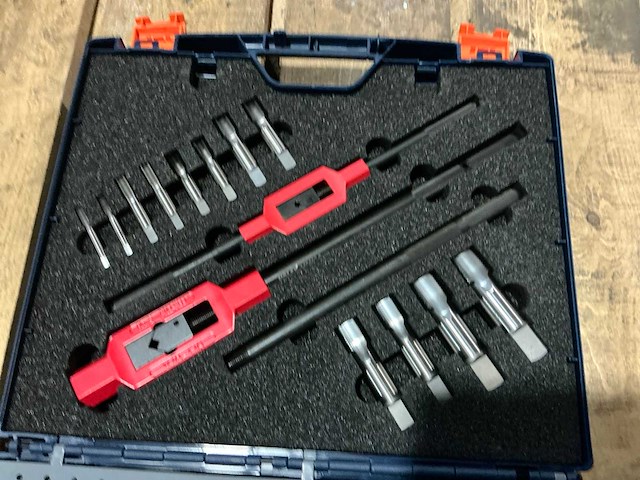 Garant tap- en matrijsset - afbeelding 1 van  3