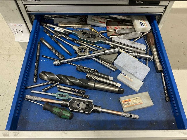 Garant werkbank met inhoud - afbeelding 7 van  8