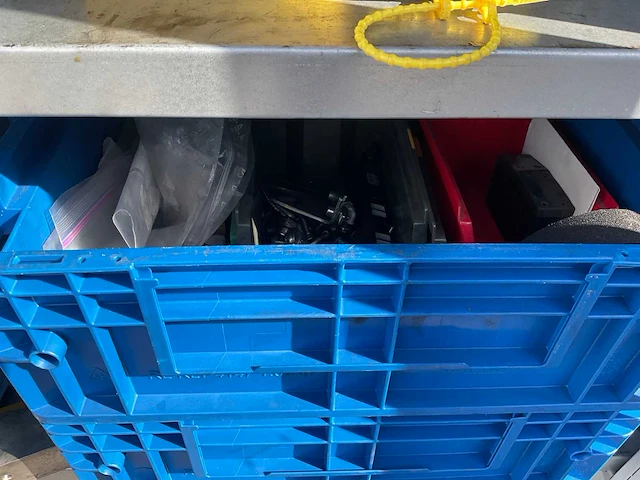 Garant werkplaatskast met inhoud - afbeelding 2 van  13