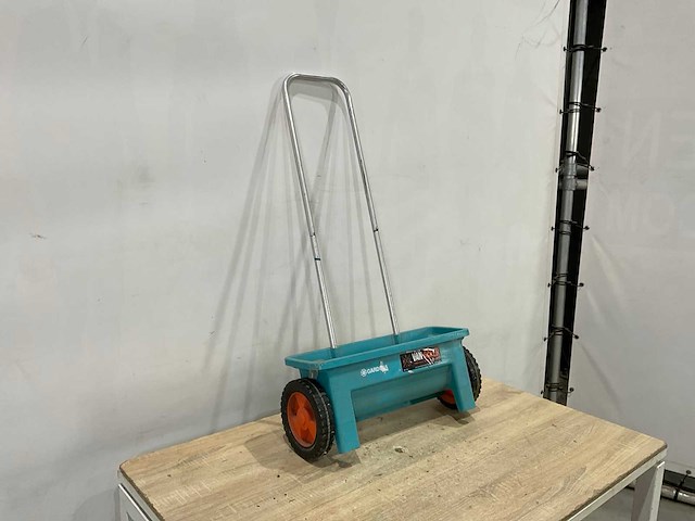 Gardena - kunstmest strooier - afbeelding 2 van  6