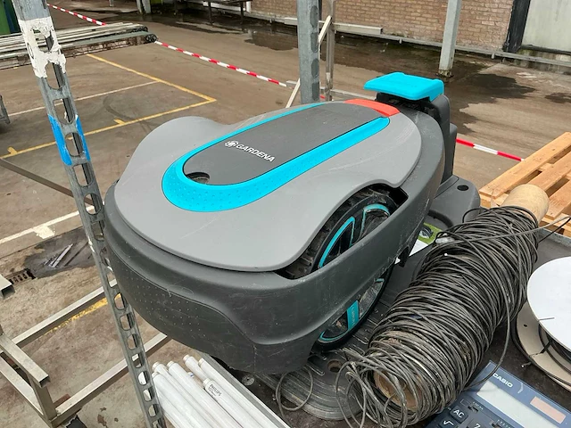 Gardena robotmaaier en divers - afbeelding 4 van  11