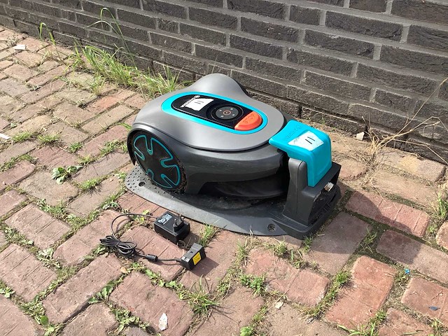 Gardena robotmaaier - afbeelding 1 van  4