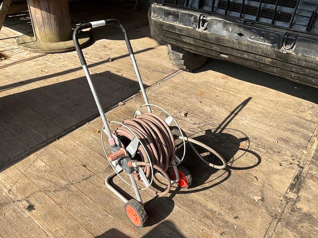 Gardena tuinslang met haspel - afbeelding 2 van  3