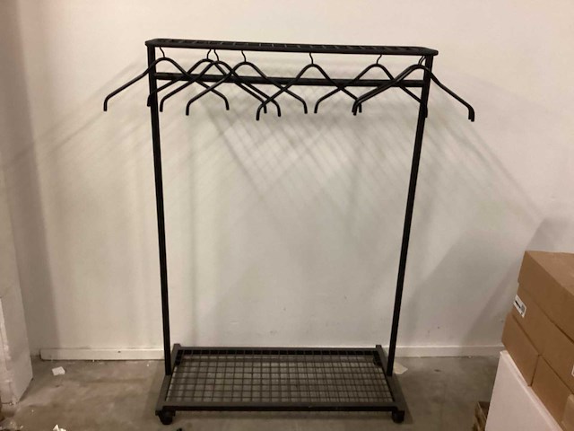 Garderobe met 8 hangers - afbeelding 1 van  2