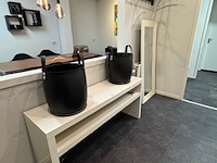 Garderobe met spiegel en sidetable, wit