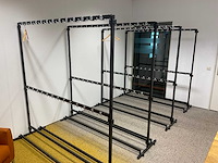 Garderobe rek (4x) - afbeelding 1 van  3