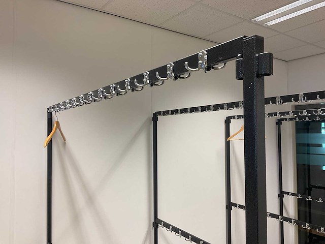 Garderobe rek (4x) - afbeelding 3 van  3