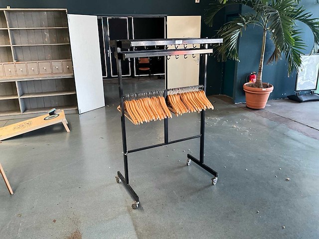 Garderobe rek - afbeelding 1 van  6