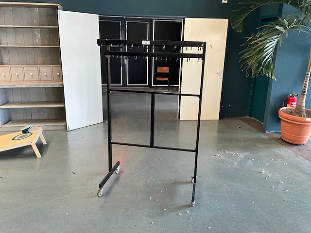 Garderobe rek - afbeelding 1 van  5
