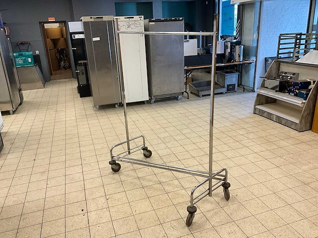 Garderobe rek - afbeelding 1 van  5