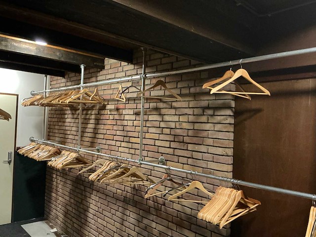 Garderobe - afbeelding 3 van  7