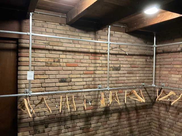 Garderobe - afbeelding 4 van  7