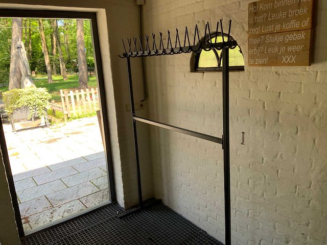 Garderobe - afbeelding 1 van  4