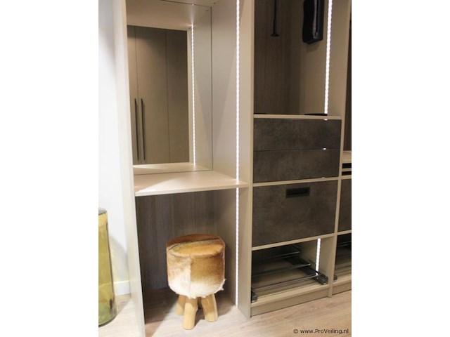 Garderobekast - afbeelding 12 van  17