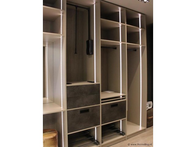 Garderobekast - afbeelding 13 van  17