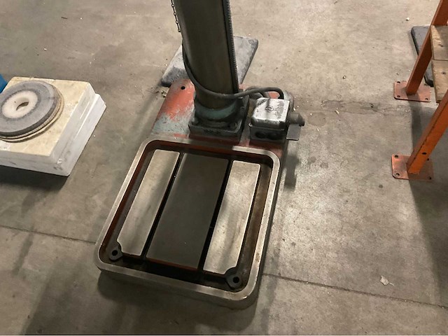 Garma hengelo 90/4-75 kolomboormachine - afbeelding 2 van  14