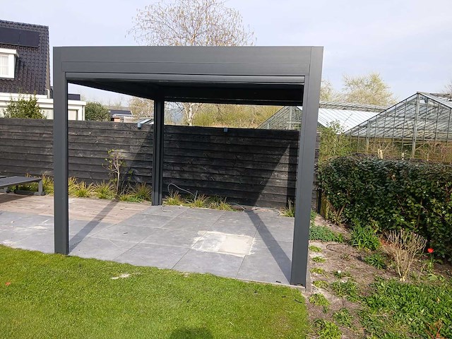 Garraf p150 terrasoverkapping 4x4m (louvre dak) pergola electrisch bediend - afbeelding 25 van  29