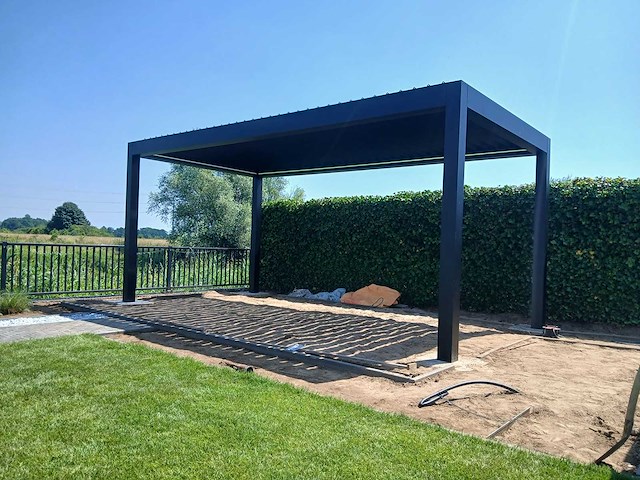 Garraf p150 terrasoverkapping 4x4m (louvre dak) pergola electrisch bediend - afbeelding 9 van  10