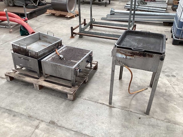 Gas bbq (3x) - afbeelding 1 van  8