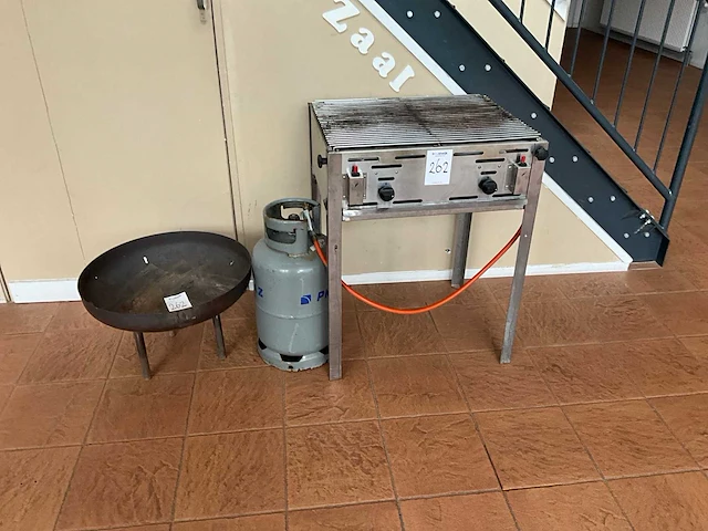 Gas bbq en vuurschaal - afbeelding 2 van  7