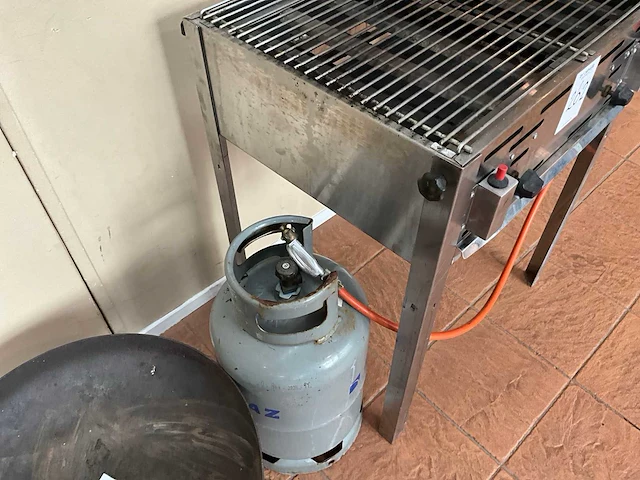 Gas bbq en vuurschaal - afbeelding 5 van  7