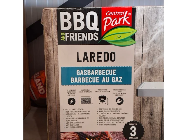 Gasbarbecue, central park, laredo - afbeelding 3 van  3
