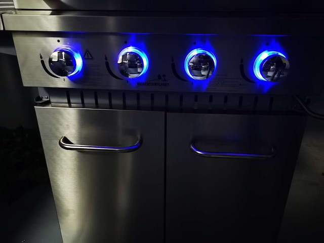 Gasbarbecue vonato, rvs keuken grill chef 4, mat geborsteld rvs - hoogglans zilverklerige details - afbeelding 2 van  8