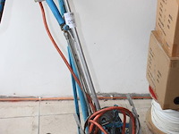 Gasbranderwagen met toorts. - afbeelding 2 van  2