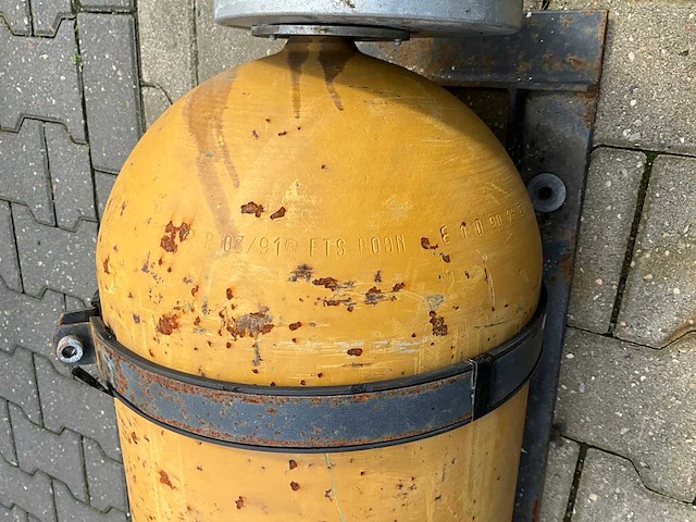 Gascilinder op beugel - afbeelding 3 van  3