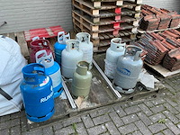 Gasfles (10x) en zonnepaneel (16x) - afbeelding 1 van  4