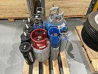 Gasfles (11x) - afbeelding 1 van  4