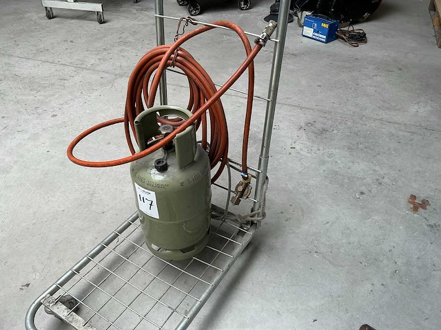 Gasfles met kar - afbeelding 1 van  3