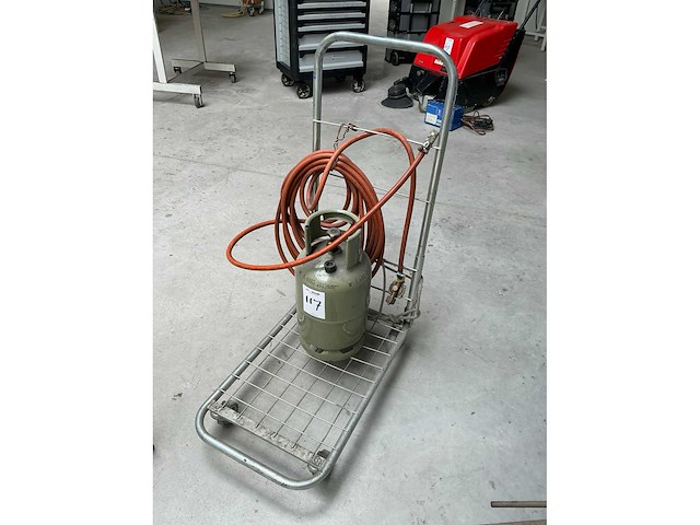 Gasfles met kar - afbeelding 2 van  3