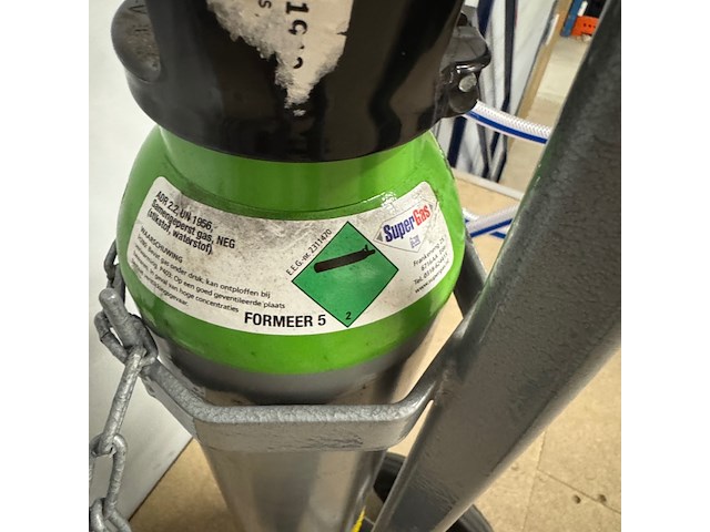 Gasfleskar met manometer, matador/supergas, formeergas - afbeelding 2 van  5