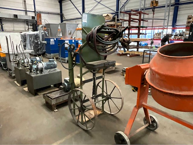 Gasflessenwagen en divers - afbeelding 4 van  8