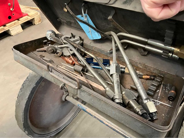 Gasflessenwagen en divers - afbeelding 8 van  9