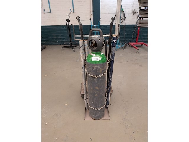Gasfleswagen met cilinder argon - afbeelding 2 van  9