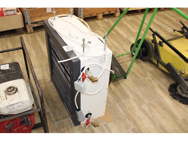 Gasheater winterwarm 230. bouwjaar 2019. volgens opgave 1 uur gedraaid. - afbeelding 1 van  3