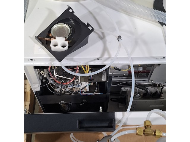 Gasmatochraaf, agilent technolgies, 6230 tof lc ms - afbeelding 5 van  22