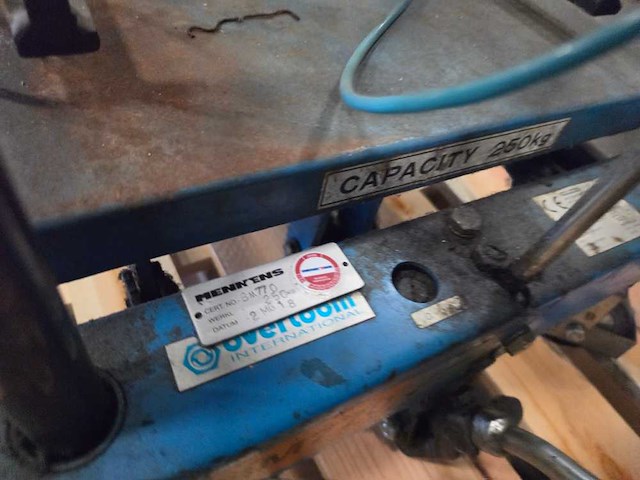 Gasmeter op heftafel - overige magazijninventaris - afbeelding 2 van  11