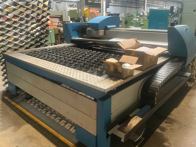 Gasparini - 2008 - spark 20040 - plasmasnijmachine - afbeelding 8 van  16