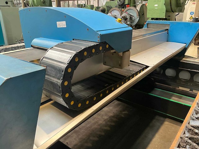 Gasparini - 2008 - spark 20040 - plasmasnijmachine - afbeelding 2 van  5