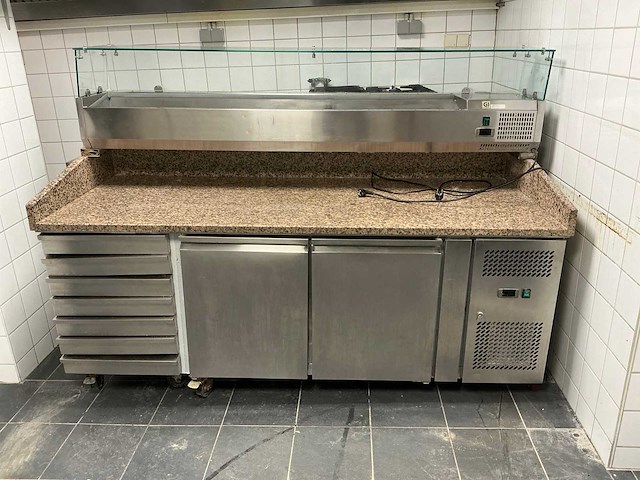 Gastro-inox pz2610tn pizza werkbank - afbeelding 1 van  7