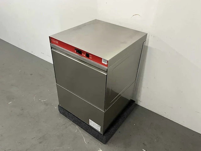 Gastro m - dw51 ps dd - korvenvaatwasmachine - afbeelding 1 van  7