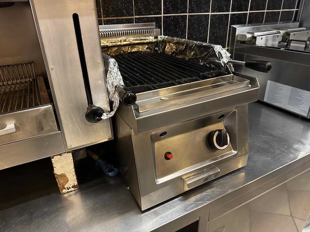 Gastro m - lavasteengrill - afbeelding 3 van  7