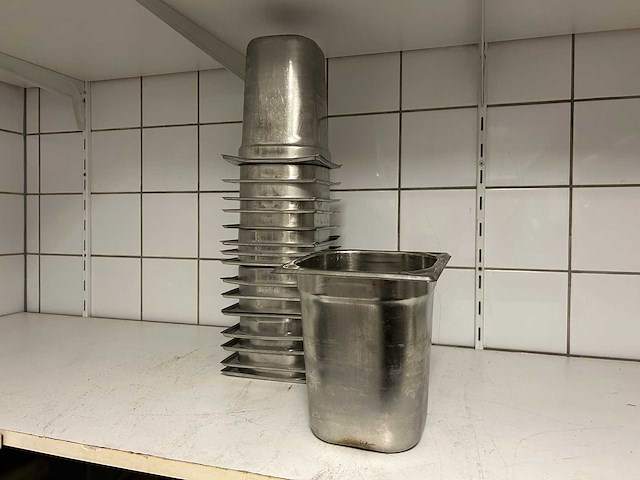 Gastronormbak - 1/6gn-200 (32x) - afbeelding 1 van  2