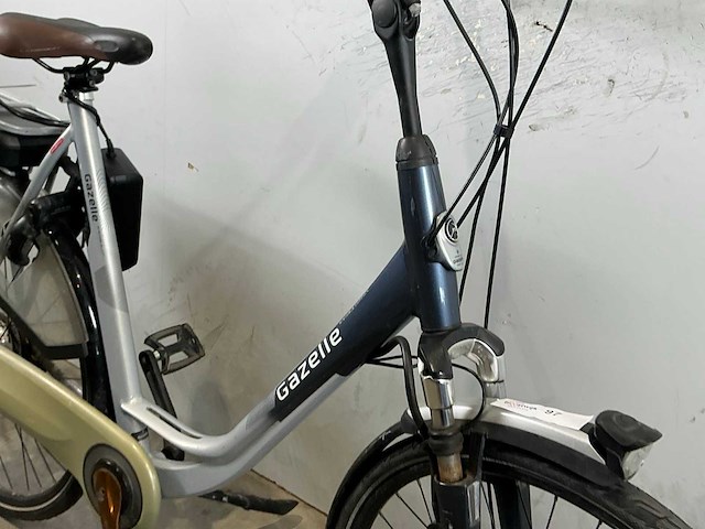 Gazelle grenoble c7+ elektrische damesfiets - afbeelding 2 van  10