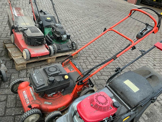 Gazonmaaiers / loopmaaiers / cirkelmaaiers / kooimaaier (8x) - afbeelding 7 van  15